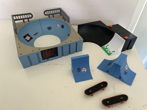 Tech deck skatepark ramp - tech,