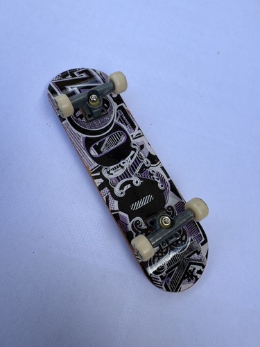 Tech deck zoo - york, graffiti