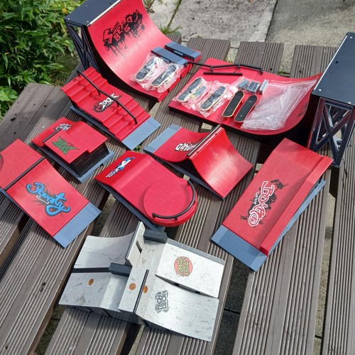 Fingerboard skate ramps and - ramps,